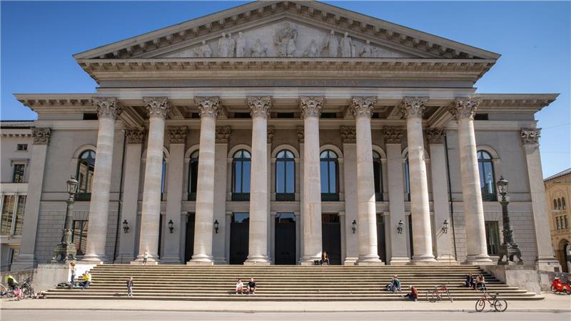 Die Bayerische Staatsoper verzichtet auf einen Dresscode. (Archivbild)