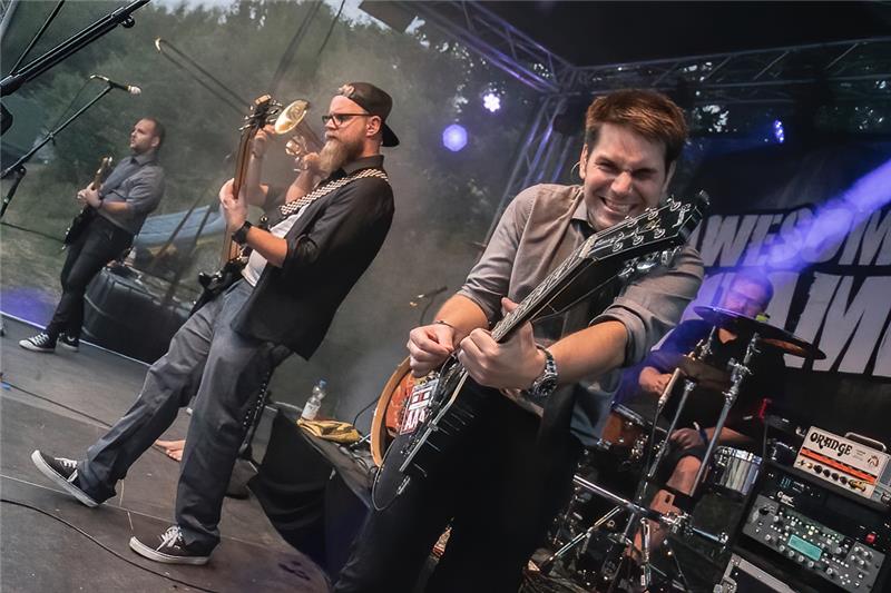 Die Beckenrock-Urgesteine Awesome Scampis sind seit 2017 fester Bestandteil des Festivals. Foto: Rock am Beckenrand