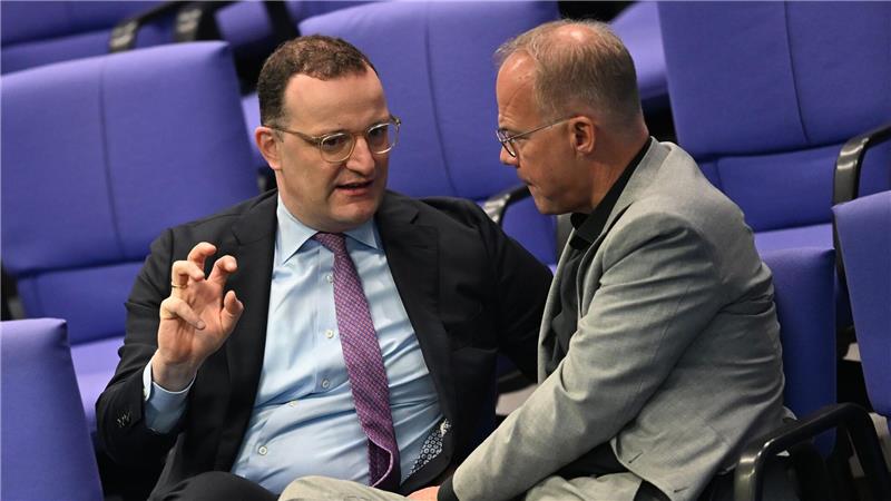 Spahn bleibt Fraktionschef - Verluste bei Wiederwahl Die Bedeutung dieser beiden in der Koalition ist zuletzt gewachsen. (Archivfoto)