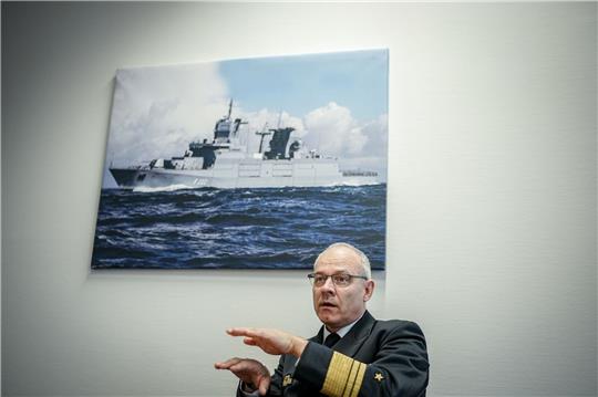 Die Besetzung und der Kommandant hätten bravourös gehandelt, sagt Jan Christian Kaack.