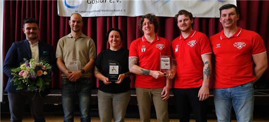 Die Besten der Besten: Jolyn Beer, Danilo Riethmüller und die Harzer Falken holen in Clausthal-Zellerfeld die Titel.