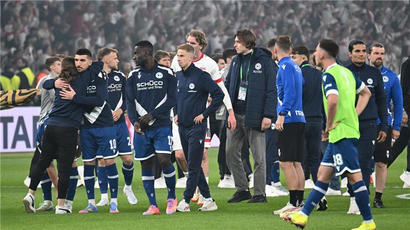 Lange Party-Nacht: VfB mit Cup-Triumph gegen Arminia-Helden Die Bielefelder zeigten eine starke Schlussphase, schafften die Wende aber nicht mehr.