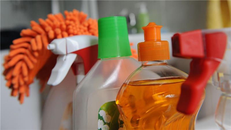 Die Branche sagt: Gerade in herausfordernden Zeiten investieren viele Menschen in ein gepflegtes Äußeres und ein sauberes Zuhause. (Symbolbild)