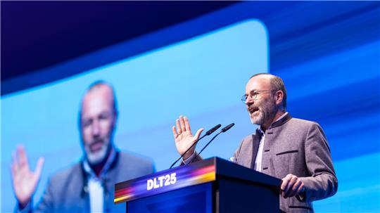 „Die Brandmauer steht. Wir wissen, wer unsere Feinde sind“, sagte Manfred Weber noch vor kurzem mit Blick auf die AfD in einem Interview. (Archivbild)