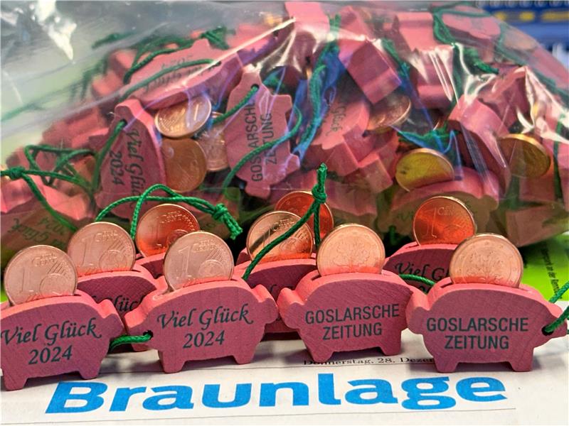 12.000 Euro für den Nordharz und 3500 Euro für Braunlage Die Braunlager Glücksschweinchen helfen diesmal dem Sozialfonds, der das Geld an sozialschwache Familien weitergeben will.