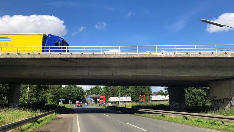 Brückenbau-Großprojekt bei Wiedelah mit vielen Fragen behaftet Die Brücke am Ortseingang von Wiedelah wird samt der Auffahrt und zusammen mit einer weiteren Brücke am Ortsausgang von Vienenburg erneuert. Die Arbeiten sollen 2026 beginnen.