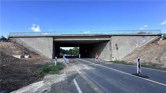 Die Brücke, die Teil der A369 ist, wird erneuert.