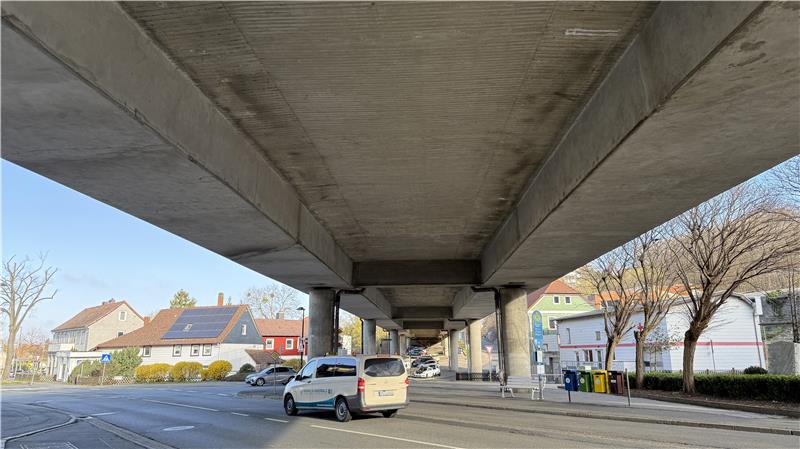 Die Brücke über die Ilsenburger Straße wird saniert.

