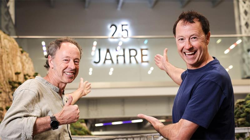 Die Brüder Gerrit und Frederik Braun und ihr Team haben nur sich mit der größten Modelleisenbahnanlage der Welt einen Traum erfüllt.