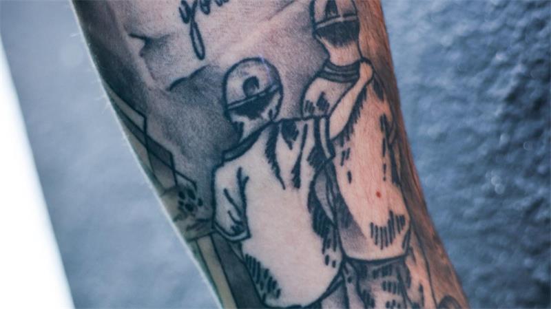 Die Brüder Mario und Luka Vuskovic als Tattoo verewigt auf dem Unterarm von Luka. (Archivbild)  