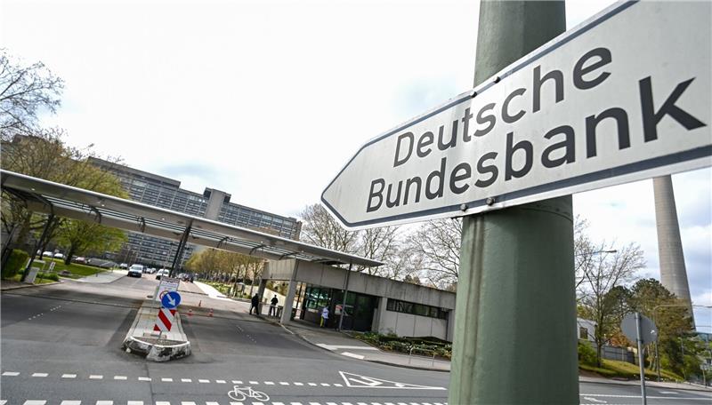 Bundesbank-Gewinn für den Bund fällt erneut aus Die Bundesbank hat in den vergangenen Jahren Milliarden für mögliche Risiken aus der gemeinsamen Geldpolitik unter Führung der Europäischen Zentralbank (EZB) zurückgelegt.