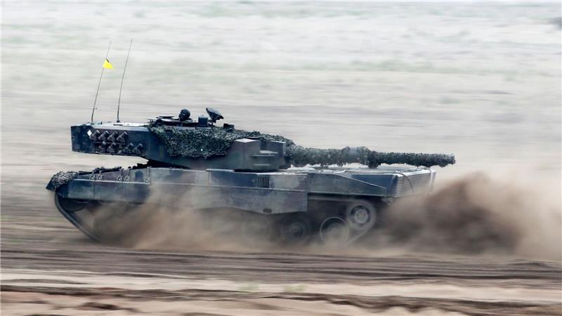 Koalitionsstreit um Kampfpanzer-Lieferungen eskaliert Die Bundesregierung hat noch keine Entscheidung über die Lieferung von Leopard-2-Kampfpanzern getroffen.