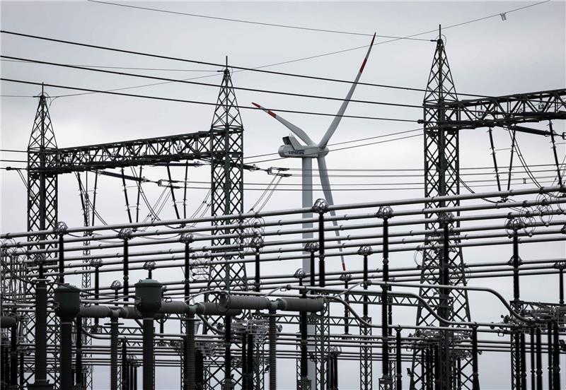 Arbeitgeber und IG Metall sehen Industriestandort in Gefahr «Die Bundesregierung muss allem voran für konkurrenzfähige Energiekosten sorgen.»