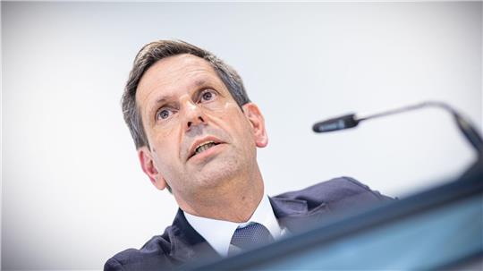 Die Bundesregierung solle die Länder früh mit einbeziehen, appelliert Lies. (Archivbild)