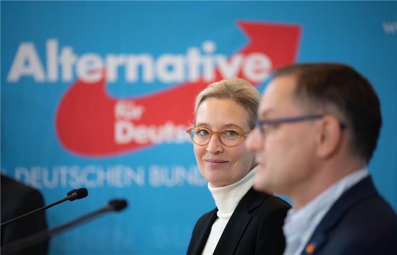 Zehn Jahre AfD - „Gekommen, um zu bleiben” Die Bundessprecher Tino Chrupalla und Alice Weidel feiern zehn Jahre AfD.
