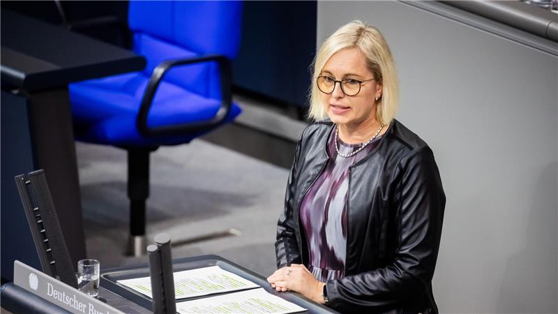 CDU-Politikerin Schenderlein wird Sport-Staatsministerin Die CDU-Politikerin Christiane Schenderlein soll in der neuen Bundesregierung Staatsministerin für den Sport und das Ehrenamt werden.