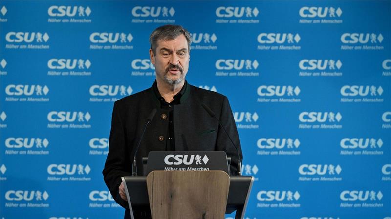 CSU segnet Koalitionsvertrag ab Die CSU hat dem Koalitionsvertrag als erste der drei beteiligten Parteien zugestimmt.
