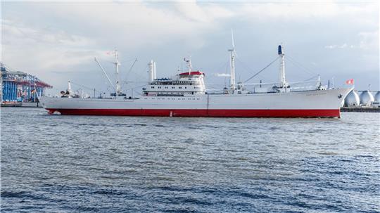Die Cap San Diego muss zum Schiffs-Tüv nach Bremerhaven. (Archivbild)