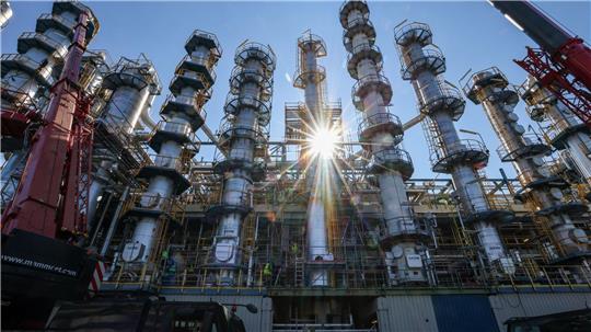 Die Chemiebranche kämpft gegen hohe Energiepreise und Wirtschaftsflaute - die Tarifverhandlungen stocken (Archivbild)