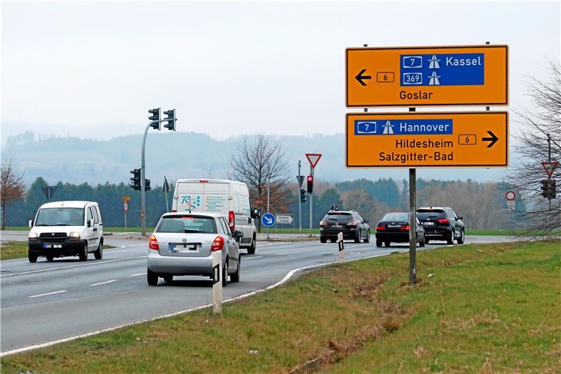 Nächste Großbaustelle: Auch die B6 in Goslar ist bald dicht Die Cineplex-Kreuzung vom Gewerbegebiet Bassgeige zur B 6 wird für etwa drei Wochen nicht befahrbar sein. Foto: Epping