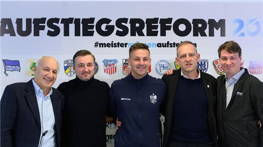 Die Clubs stellten ihre Pläne gemeinsam vor.