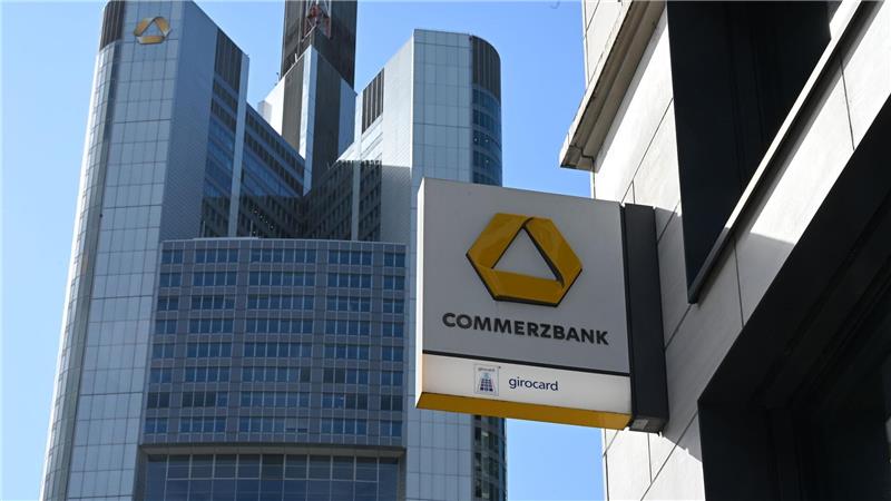 Unicredit treibt Commerzbank-Übernahme voran Die Commerzbank wehrt sich seit Monaten gegen eine mögliche „feindliche“ Übernahme durch die italienische Unicredit. (Archivbild)