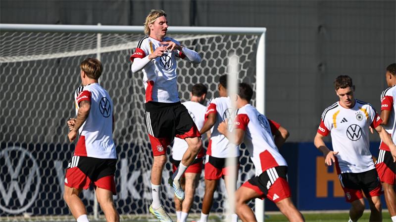 Klare Anzeichen: Bayern-Youngster Urbig vor DFB-Debüt Die DFB-Elf bereitet sich auf das dritte Gruppenspiel in der Nations League vor.