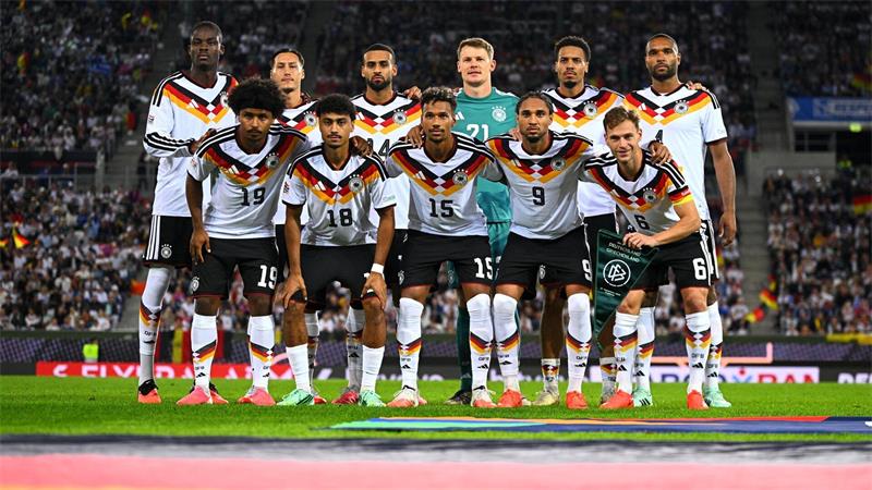 Die DFB-Elf posiert vor dem Anpfiff für das Teamfoto. 