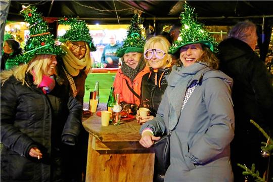 Die Damen aus Hamburg kommen jedes Jahr an Silvester nach Altenau. Foto: Jung