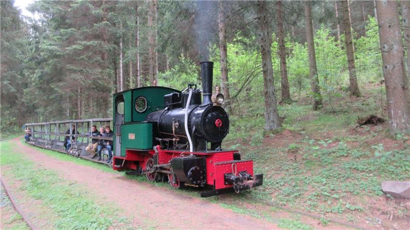 Diese Veranstaltungen locken am Wochenende in den Oberharz Die Dampflok „Fabian“ ist am 1. Mai in die neue Saison gestartet.