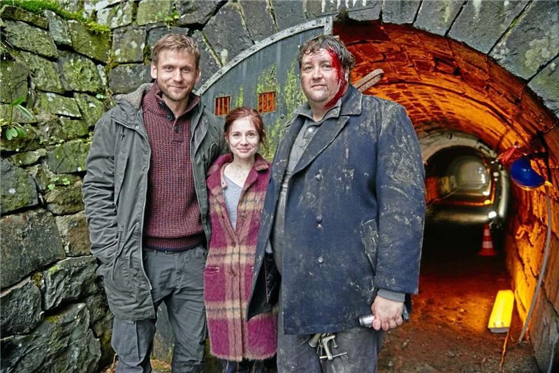 Die Darsteller Steve Windolf, Josefine Preuß und Daniel Zillmann (v. l.).  Foto: ZDF/Reiner Bajo