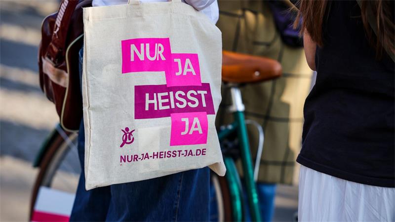 Die Debatte um eine mögliche Verschärfung des Sexualstrafrechts wird teils sehr emotional geführt. (Symbolbild)