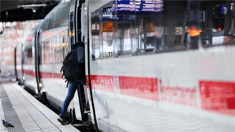 Die Deutsche Bahn verzeichnete 2025 einen Verlust von rund 2,3 Milliarden Euro. (Symbolbild)