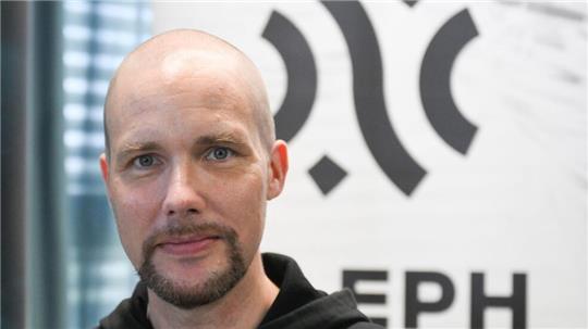 Die Deutsche Bank investiert in das von Jonas Andrulis gegründete KI-Start-up Aleph Alpha.