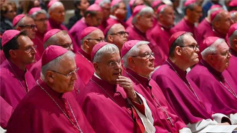 Die Deutsche Bischofskonferenz stellt sich derzeit unter anderem die Frage, wie der neue Papst Leo XIV. zum deutschen Reformkurs steht (Archivbild).