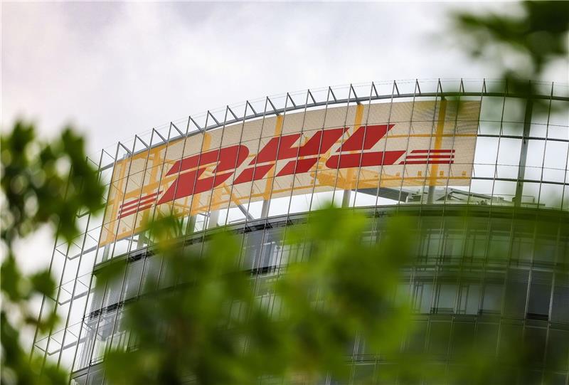 Umbenennung vollzogen: Die Post heißt nur noch DHL Group Die Deutsche Post DHL Group benennt sich um. Der global aufgestellte Konzern heißt künftig nur noch DHL Group.