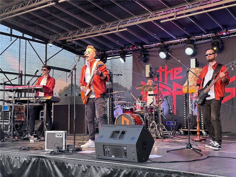 Die Dippers sorgen für musikalische Unterhaltung im Sportpark.