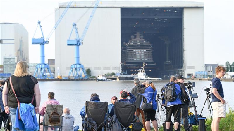 Neues Disney-Kreuzfahrtschiff verlässt Baudock Die „Disney Destiny“ verfügt über rund 1.250 Kabinen.