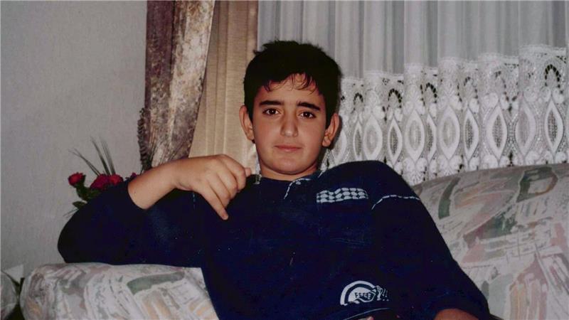 Schonungslose Doku über Haftbefehl - „Ich war schon tot“ Die Doku zeigt auch Bilder aus der Kindheit und Jugend von Akyut Anhan alias Haftbefehl.