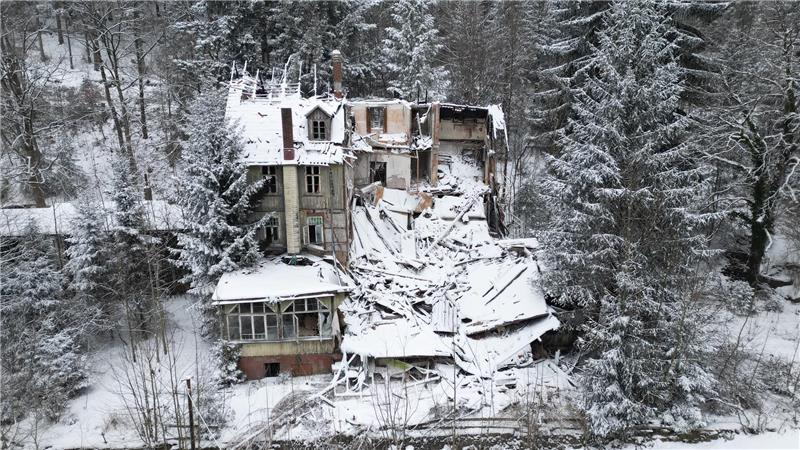 zerstörtes Gebäude 