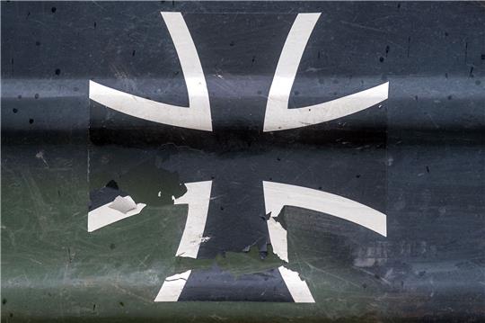 Die Drohnenabwehrwaffen sollen so konstruiert werden, dass sie wahlweise auf Fahrzeugen oder Schiffen transportiert werden können.