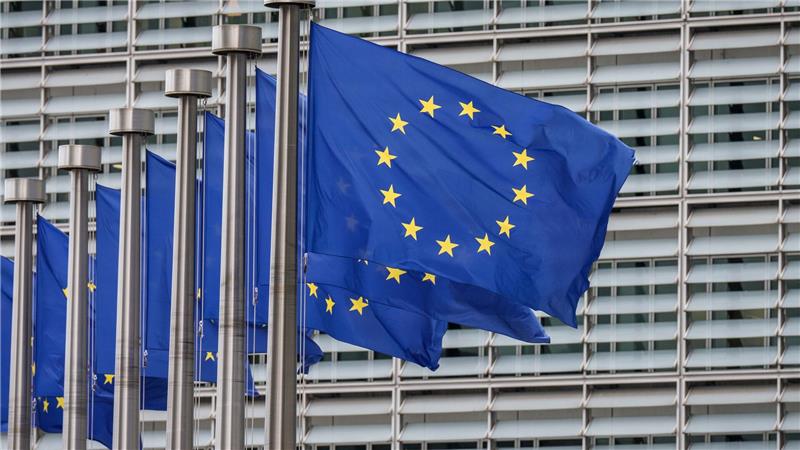Die EU-Kommission genehmigt ein milliardenschweres Beihilfeprogramm Deutschlands für den Klimaschutz in der Industrie. (Symbolbild)