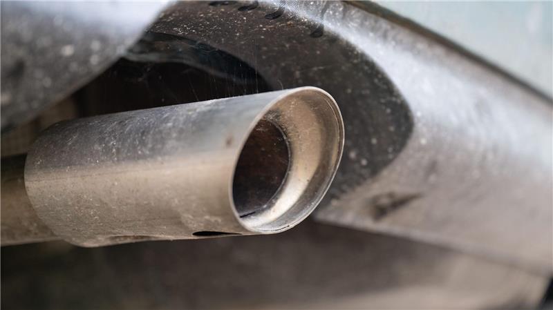 Die EU-Kommission hat die Pläne für ein striktes Verbrenner-Aus angepasst.