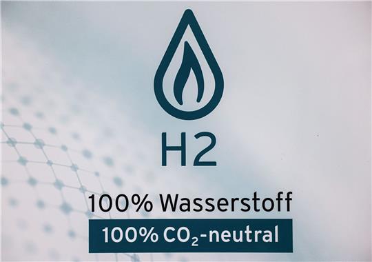 Die EU-Kommission hat grünes Licht für milliardenschwere Förderung von Wasserstoffprojekten gegeben.