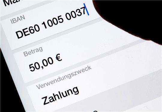 Die EU-Kommission möchte, dass Überweisungen schneller werden.