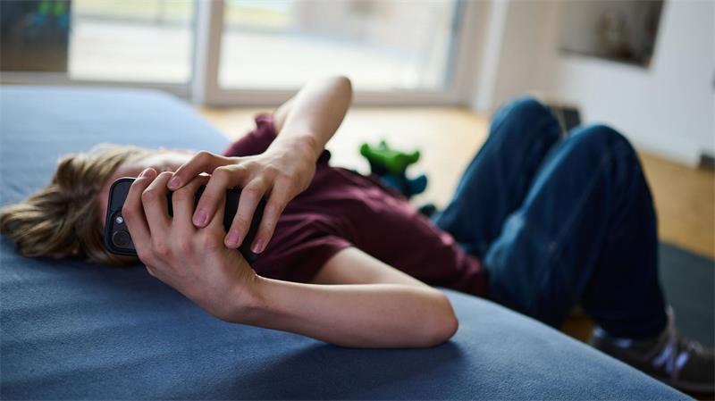 Die EU-Kommission warf zuletzt diversen großen Online-Plattformen mangelnden Kinder- und Jugendschutz vor. (Symbolbild) 