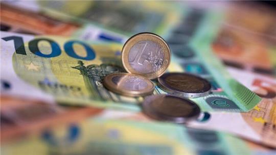 Die EU-Mitgliedsstaaten haben eine Grenze von 10.000 Euro für Bargeldzahlungen beschlossen.