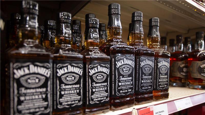 Auf Zölle folgen Gegenzölle: Beginnt jetzt der Handelskrieg? Die EU verlangt höhere Zölle auf Whiskey aus den USA. (Archivbild)
