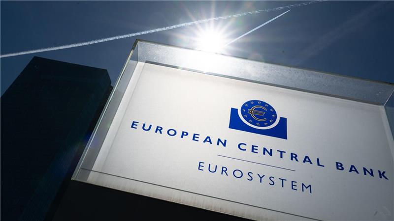 Die EZB will auf keinen Fall zu spät auf die anziehende Inflation reagieren, Volkswirte erwarten Zinserhöhungen.