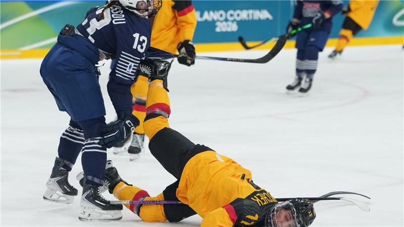 Die Eishockey-Frauen um Nicola Hadraschek-Eisenschmid hatten mehr Mühe als erwartet.